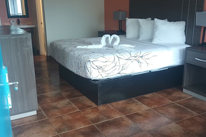Room 18 of 27