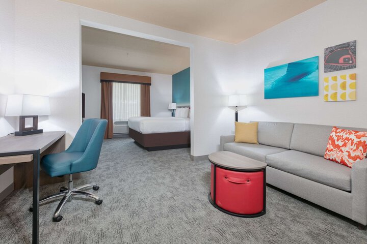 Room 17 of 29