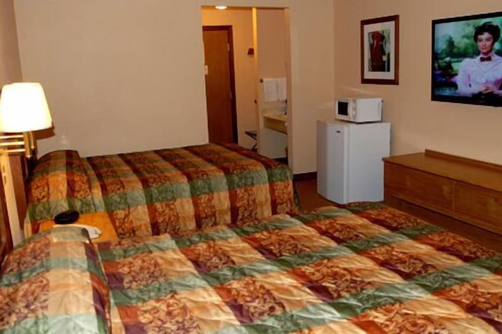 Room 4 of 5