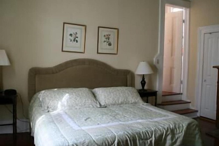 Room 16 of 36
