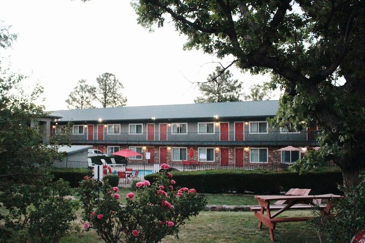 Hotel Exterior 71 of 72