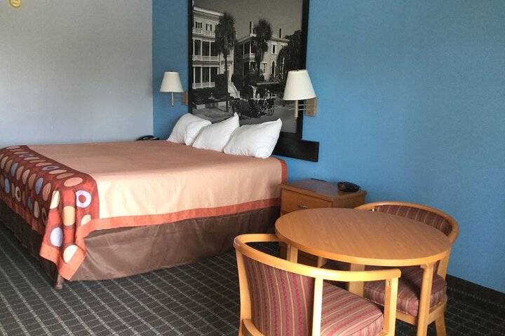 Room 21 of 24