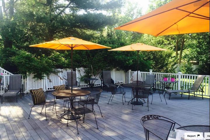 The Columbia Inn at Peralynna Manor