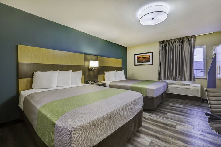 Room 18 of 23