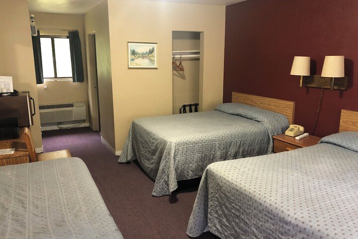Room 15 of 34