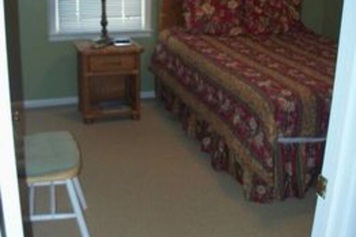 Family Ties 2 4 Br home by RedAwning