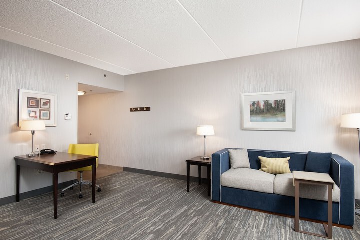 Room 22 of 47
