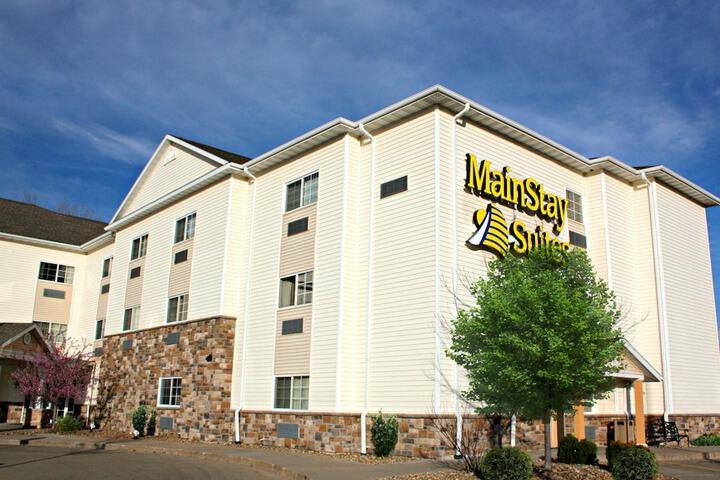 Hotel 5 of 51