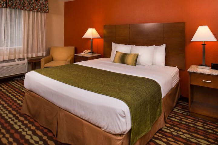 Room 40 of 82