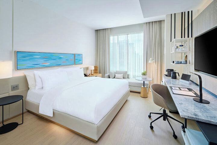 Room 14 of 86