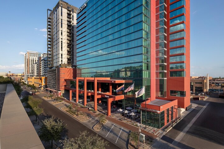 Hotel 4 of 114