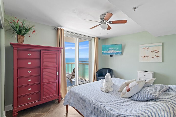 Room 35 of 173