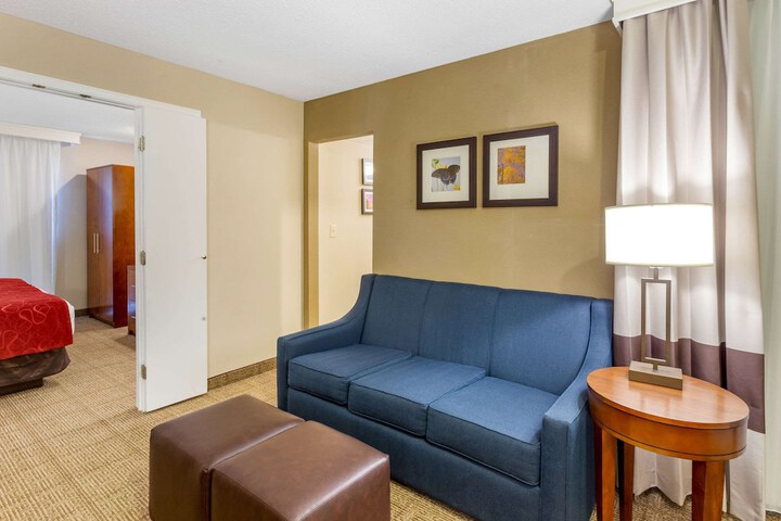 Room 33 of 53