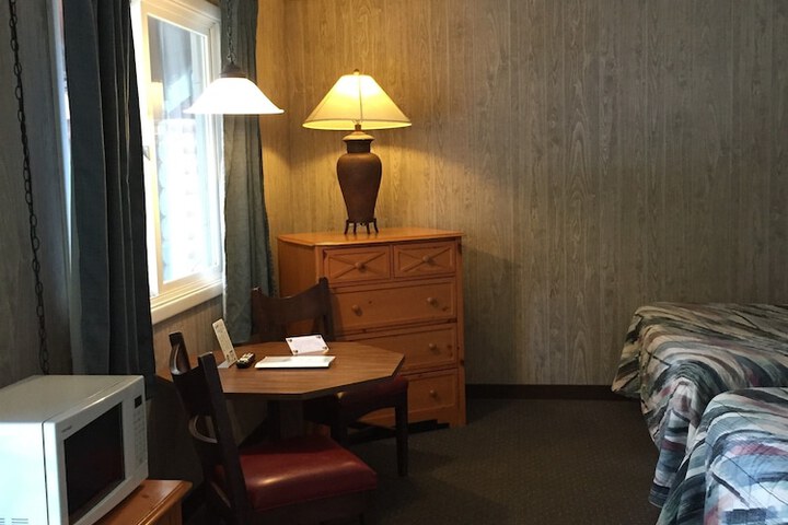 Z Bar Motel