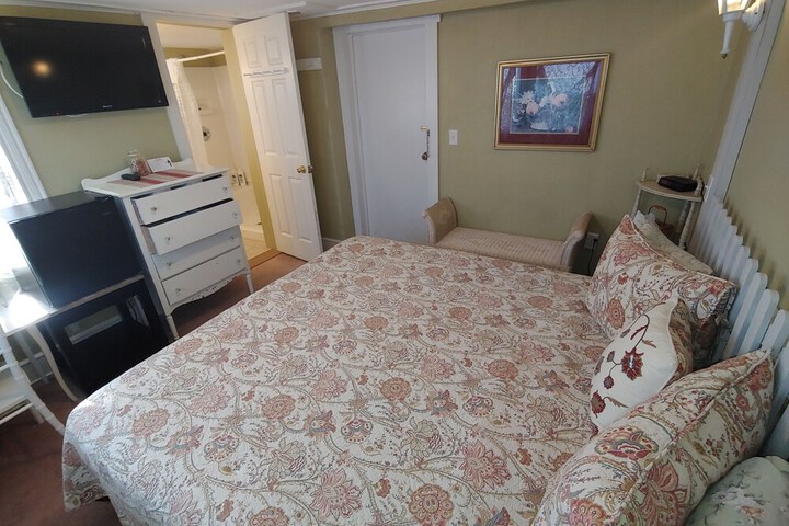 Island Guest House B & B