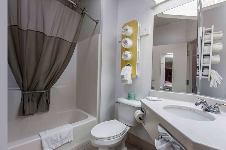 Room 21 of 29