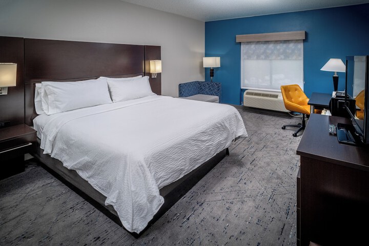 Room 33 of 110