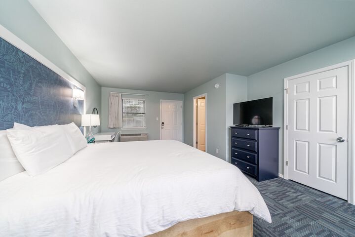 The Hamilton - Lakefront & Studio Suites Hot Springs