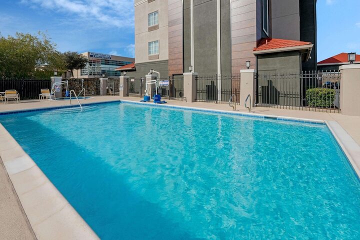 Pool 3 of 29
