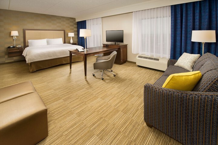 Room 11 of 32