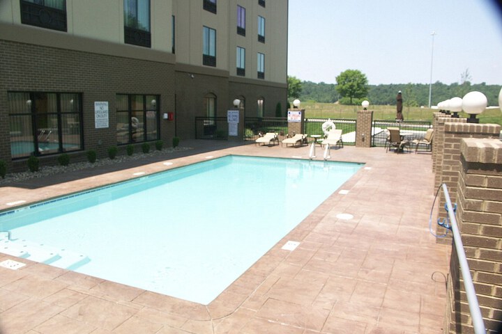 Holiday Inn Express Cleveland Northwest by IHG