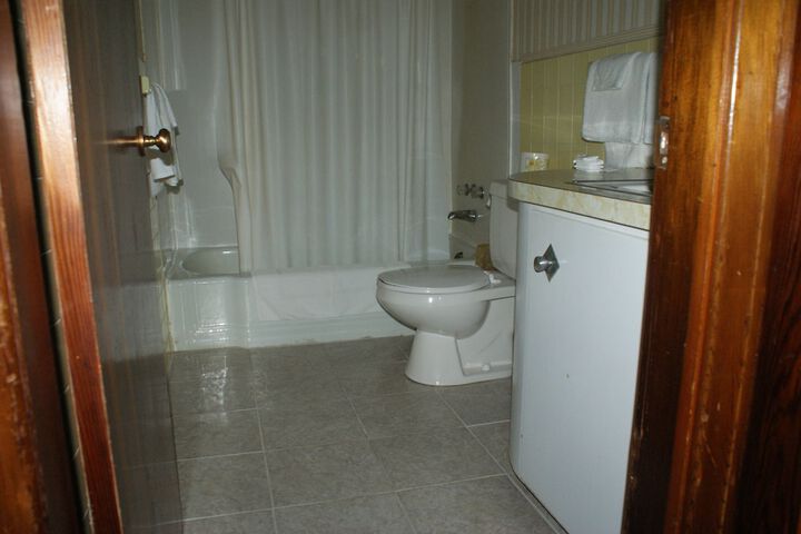 Room 71 of 79
