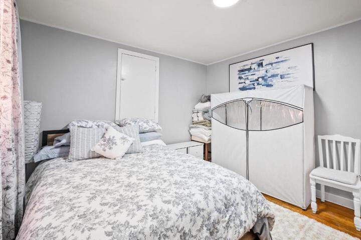 Large apartment with multiple sleeping options
