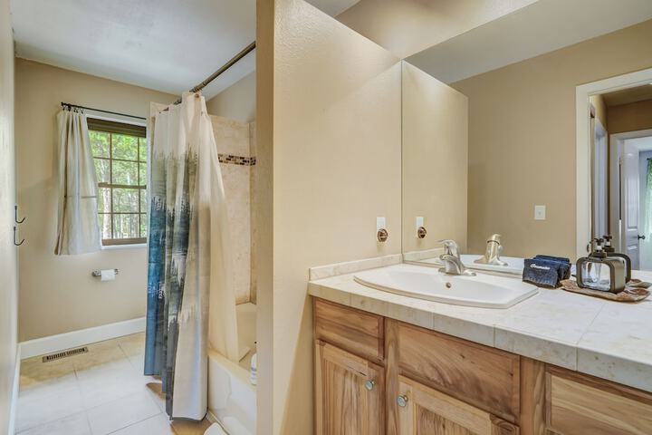 Buckskin Hideaway