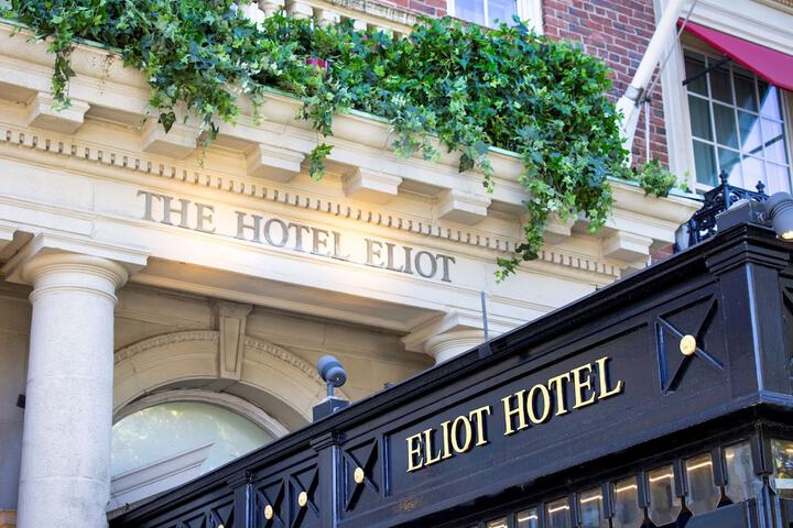 Hotel 6 of 52