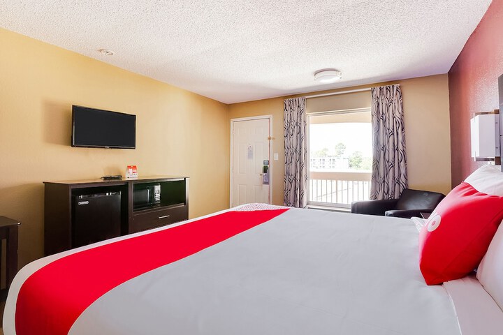 Room 27 of 36