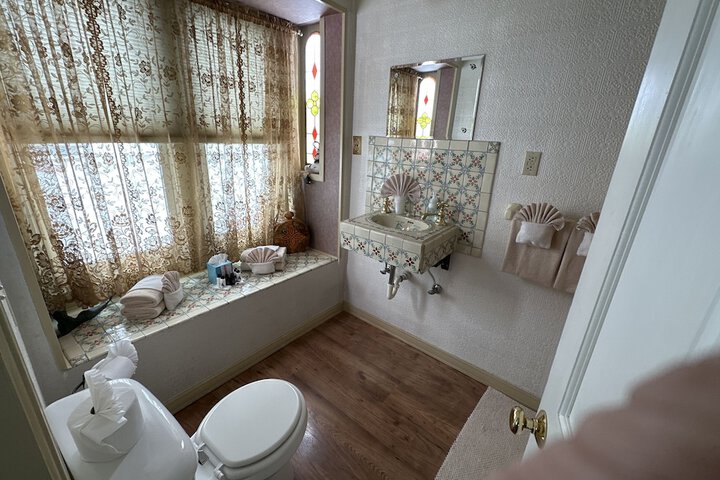 Room 49 of 74