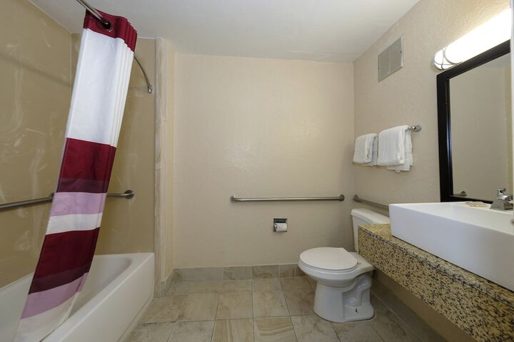 Room 28 of 31