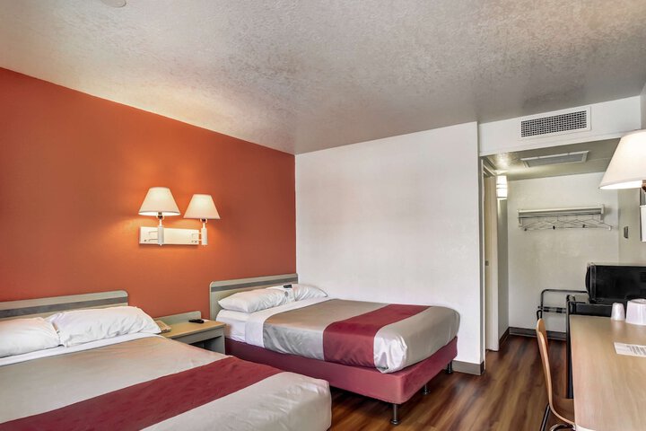 Motel 6 Medford OR