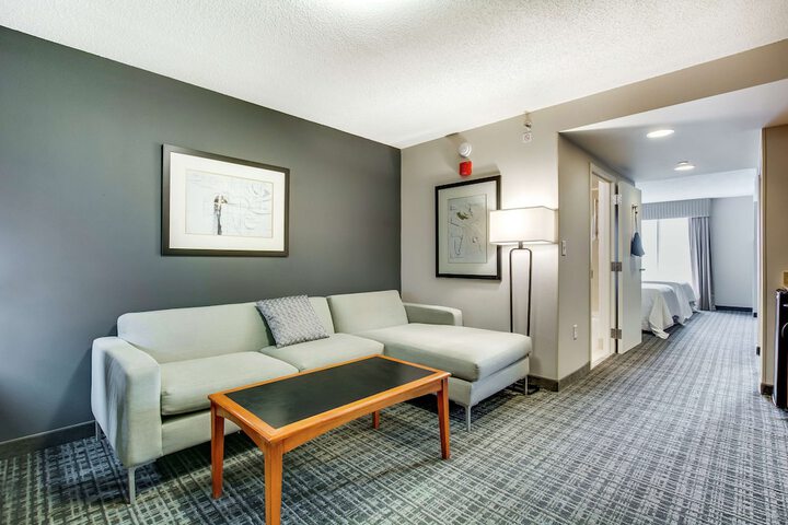Room 33 of 53