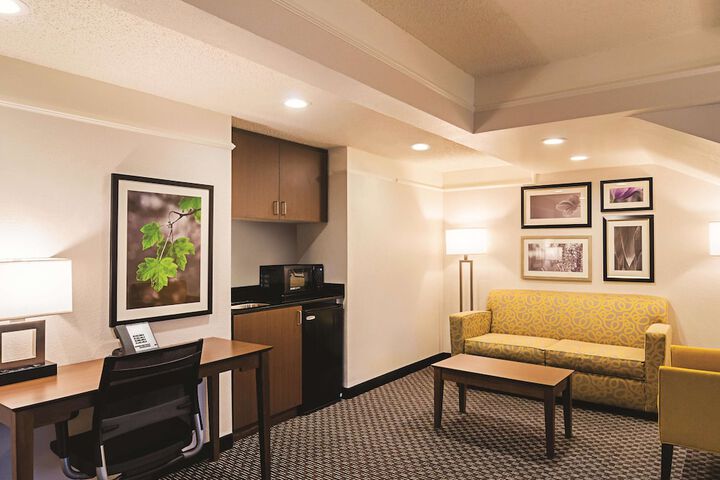 La Quinta Inn & Suites by Wyndham Denver Tech Center