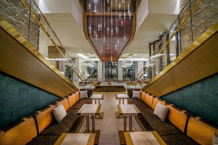 Hotel 2 of 120