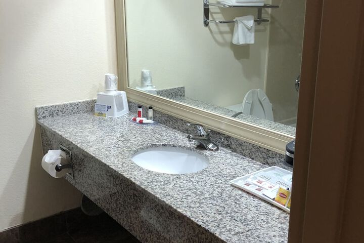 Room 21 of 52