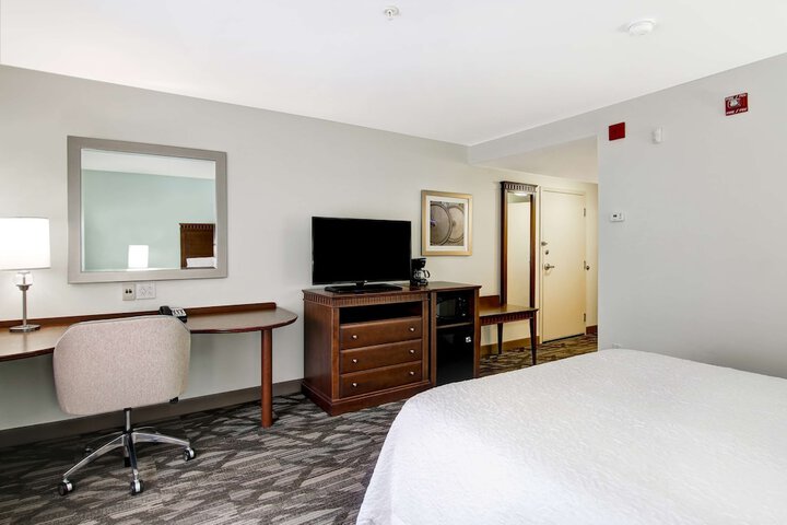 Room 34 of 62