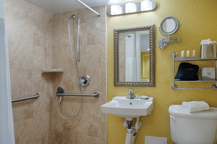 Room 42 of 62