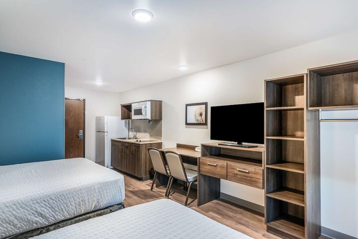 Room 13 of 22