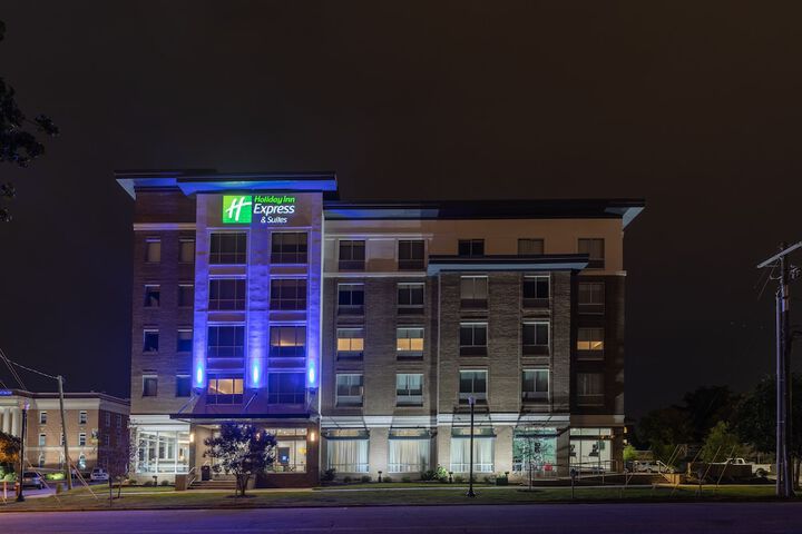 Hotel 6 of 66