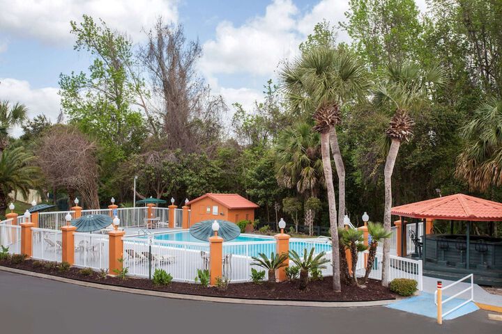 Pool 3 of 24