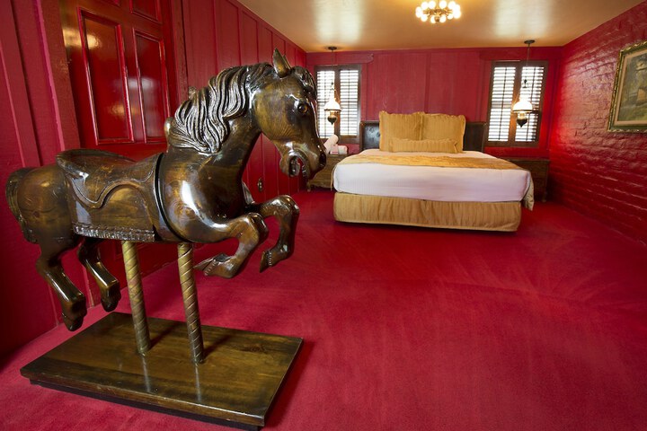 Room 203 of 461