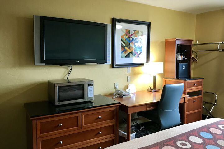 Room 35 of 42