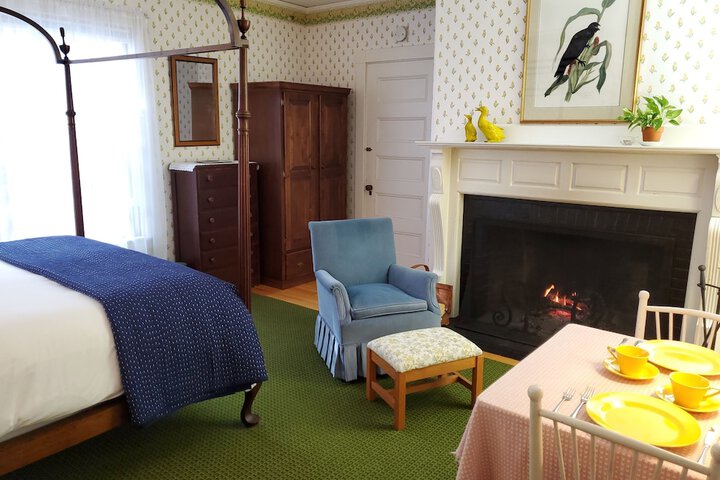 Room 76 of 91