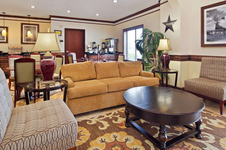 Hotel Interior 4 of 27