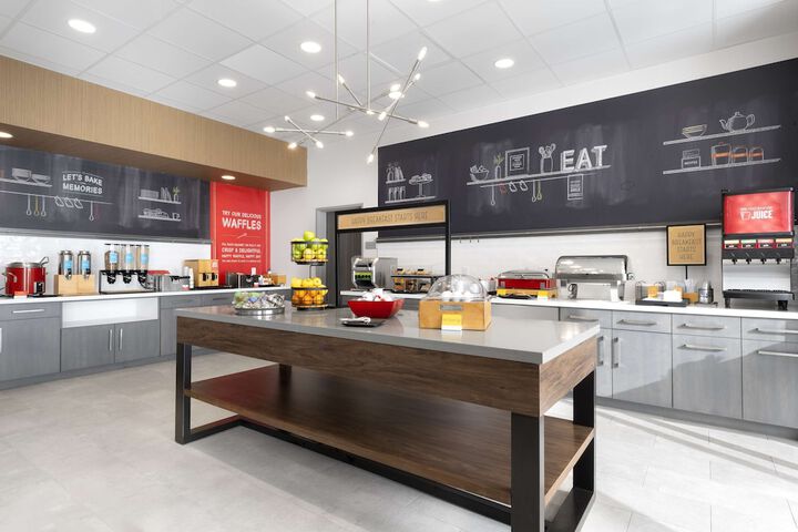 Breakfast/Coffee Service 17 of 20