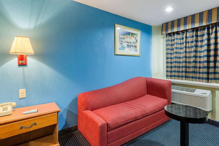 Room 20 of 29