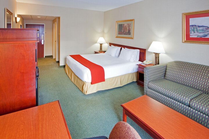 Room 19 of 48