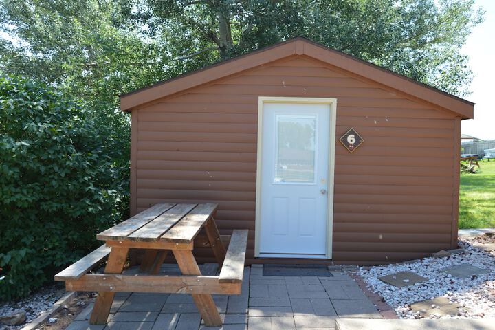 No Name City Luxury Cabins & RV